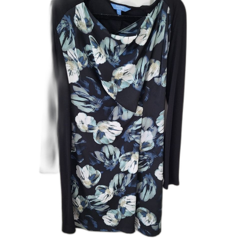 Black and Floral Long Sleeved Dress by Vera Wang - Size XL
